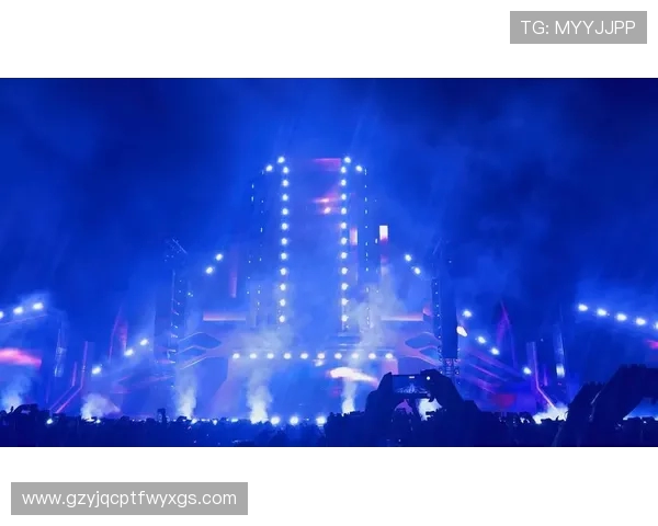 朋克风暴席卷舞台！刀群舞燃爆今夏最飒现场(1)